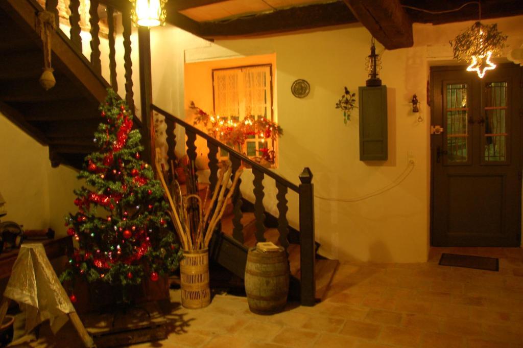Auberge Lion D'Or Saint-Antonin Eksteriør billede