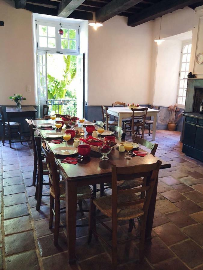 Auberge Lion D'Or Saint-Antonin Eksteriør billede